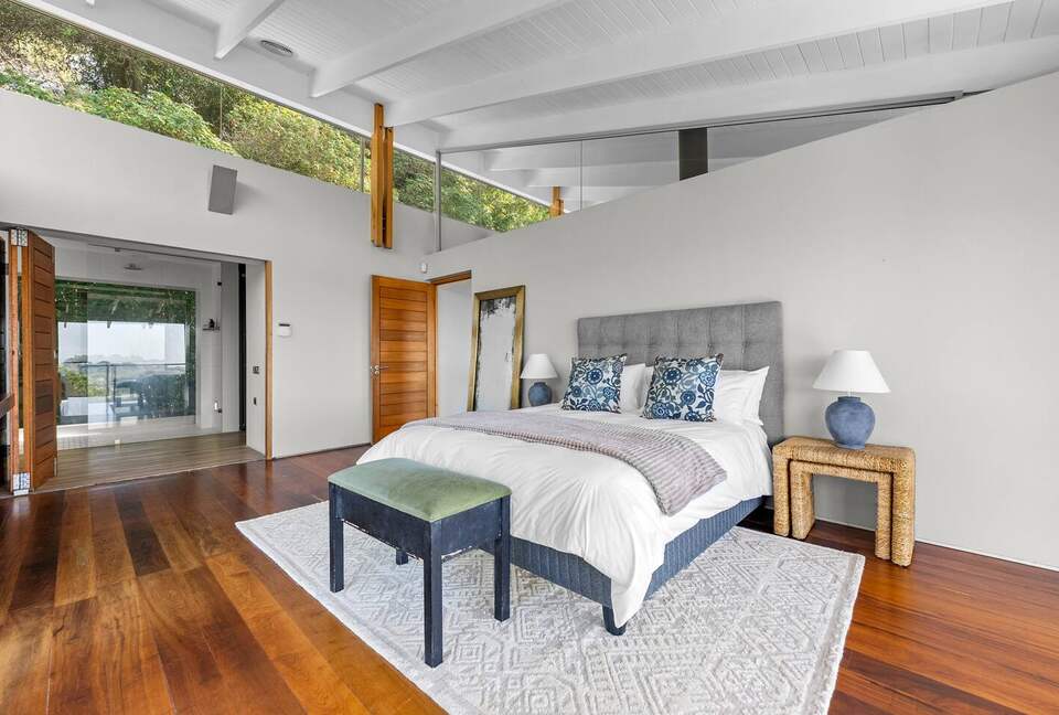 Sophisticated Sanctuary Above Newlands - Cape Town, South Africa