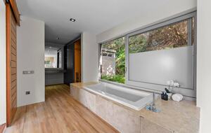 Sophisticated Sanctuary Above Newlands - Cape Town, South Africa