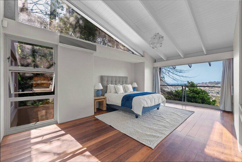 Sophisticated Sanctuary Above Newlands - Cape Town, South Africa