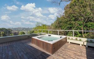 Sophisticated Sanctuary Above Newlands - Cape Town, South Africa