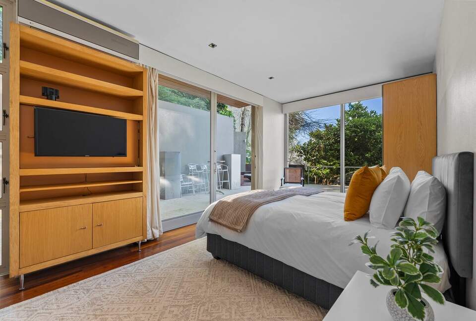 Sophisticated Sanctuary Above Newlands - Cape Town, South Africa