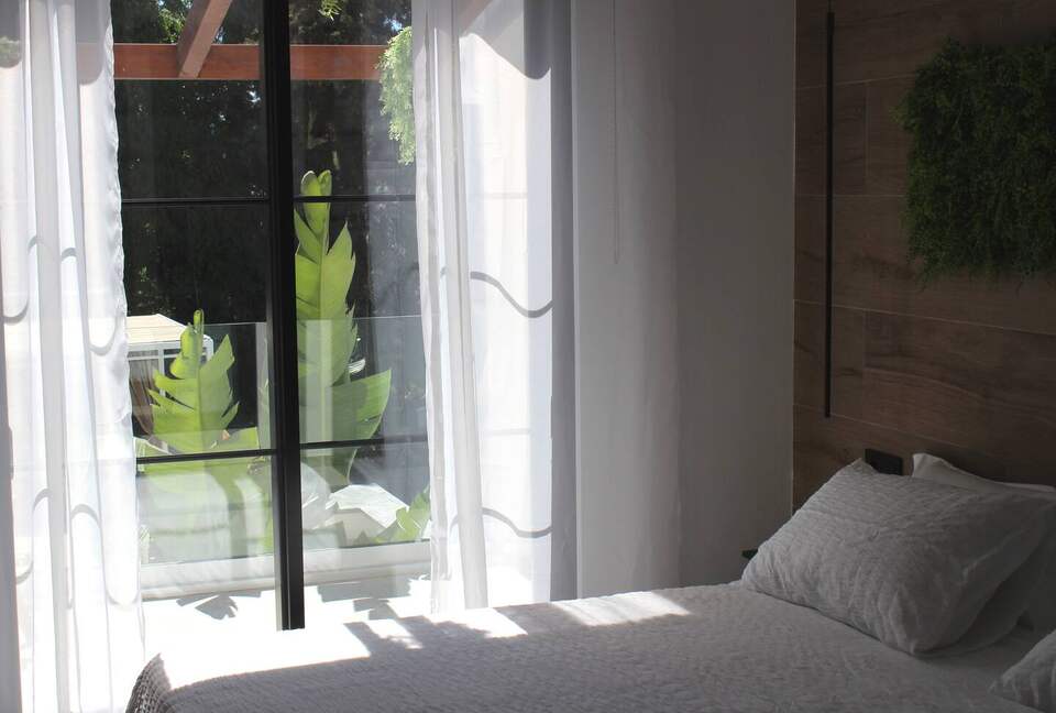 Infinity Elegance: Modern Villa with Spa & Private Gym - Marbella, El Rosario, Spain