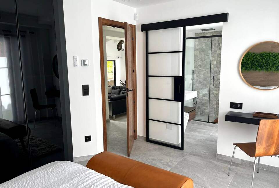 Infinity Elegance: Modern Villa with Spa & Private Gym - Marbella, El Rosario, Spain