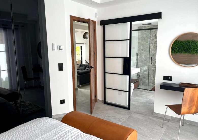 Infinity Elegance: Modern Villa with Spa & Private Gym - Marbella, El Rosario, Spain