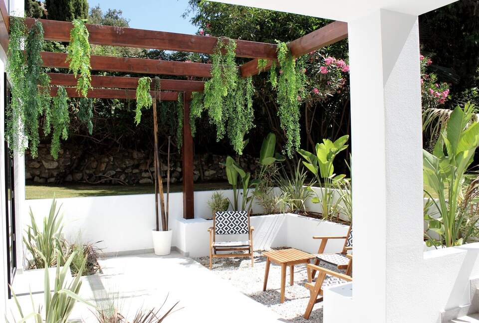 Infinity Elegance: Modern Villa with Spa & Private Gym - Marbella, El Rosario, Spain