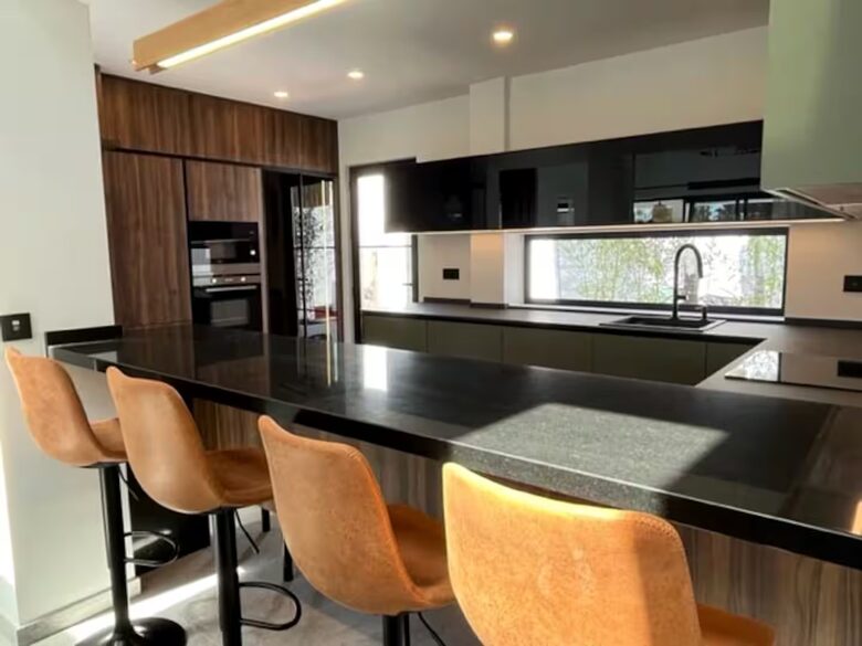 Infinity Elegance: Modern Villa with Spa & Private Gym - Marbella, El Rosario, Spain