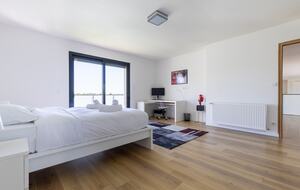 Exquisite Estate with Pool, Spa & Private Cinema - Nibelle, France