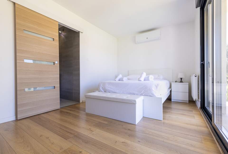 Exquisite Estate with Pool, Spa & Private Cinema - Nibelle, France