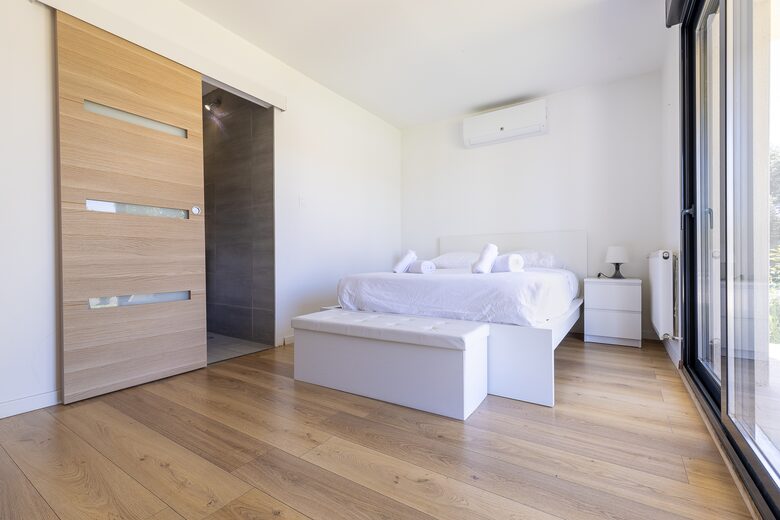 Exquisite Estate with Pool, Spa & Private Cinema - Nibelle, France