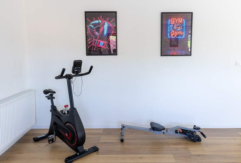 Exquisite Estate with Pool, Spa & Private Cinema - Nibelle, France