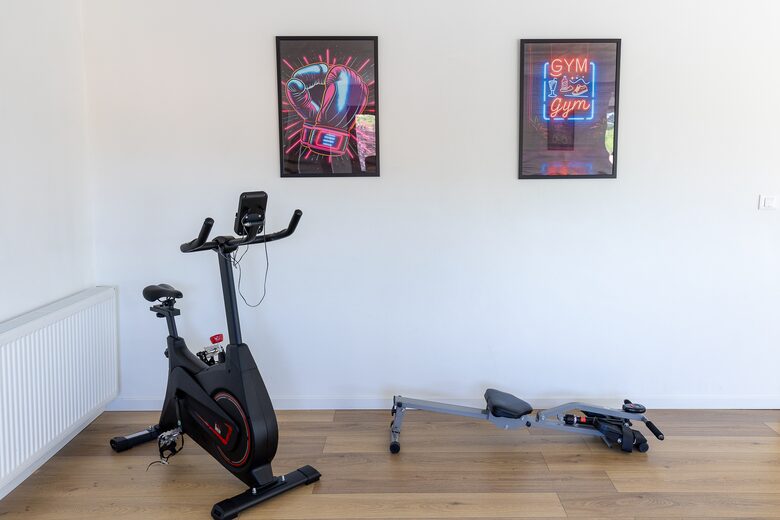 Exquisite Estate with Pool, Spa & Private Cinema - Nibelle, France