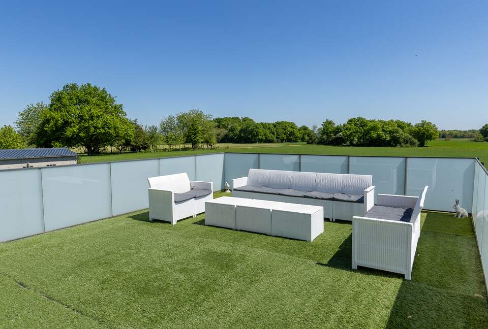 Exquisite Estate with Pool, Spa & Private Cinema - Nibelle, France