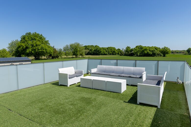 Exquisite Estate with Pool, Spa & Private Cinema - Nibelle, France