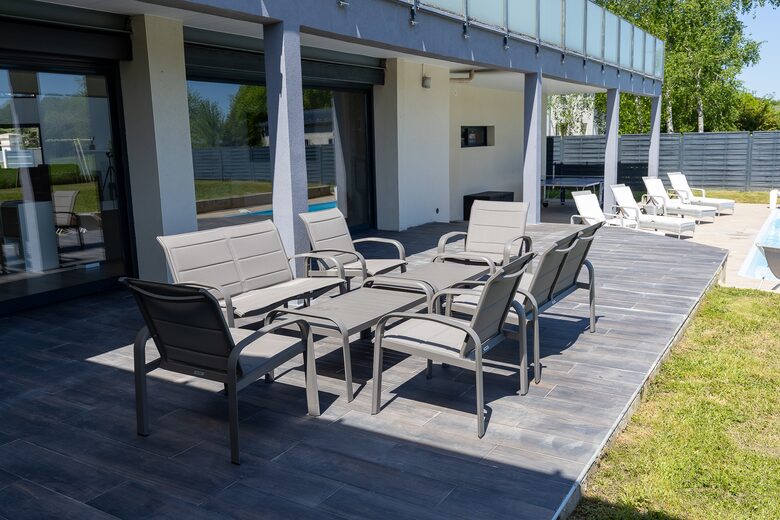 Exquisite Estate with Pool, Spa & Private Cinema - Nibelle, France