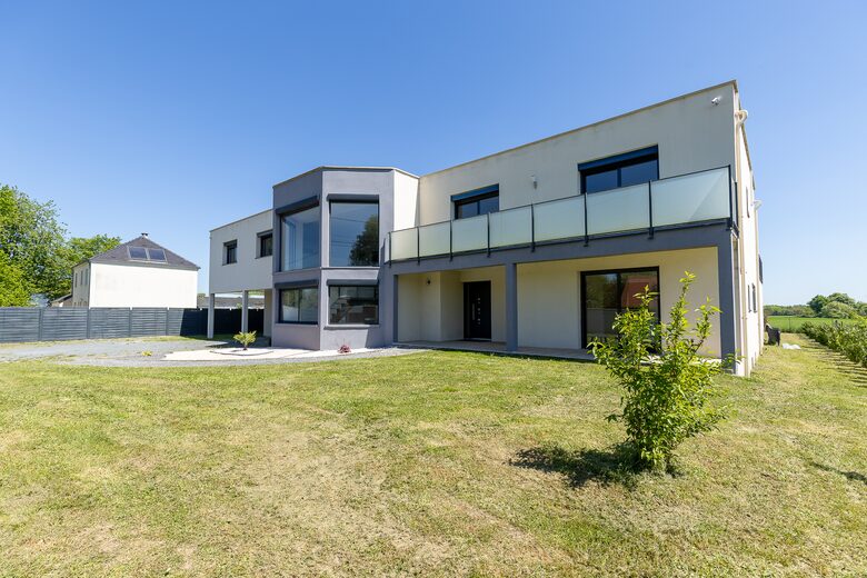 Exquisite Estate with Pool, Spa & Private Cinema - Nibelle, France