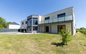 Exquisite Estate with Pool, Spa & Private Cinema - Nibelle, France