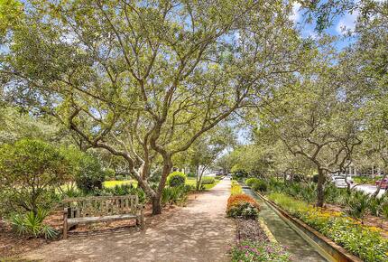 Bright & Breezy Santa Rosa Beach Escape with Pool Access - Santa Rosa, Florida