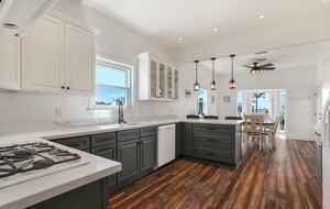 Waterfront Escape 20 minutes to New Orleans - Slidell, Louisiana