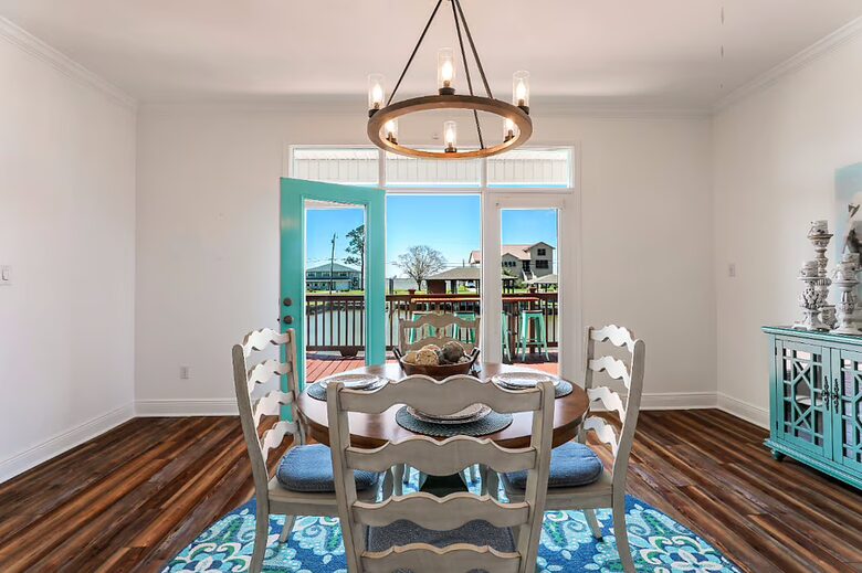 Waterfront Escape 20 minutes to New Orleans - Slidell, Louisiana