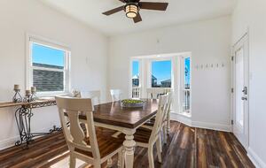 Waterfront Escape 20 minutes to New Orleans - Slidell, Louisiana