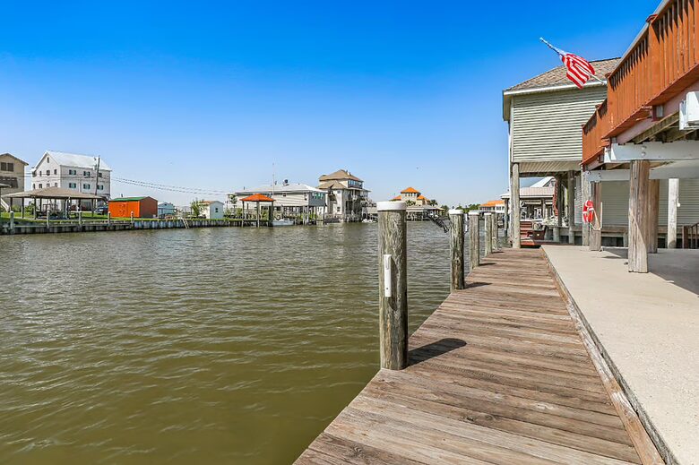 Waterfront Escape 20 minutes to New Orleans - Slidell, Louisiana