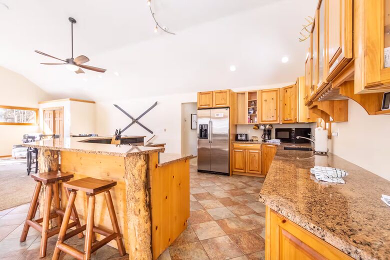 Alpine Hideaway in Keystone with Mountain Views - Keystone, Colorado