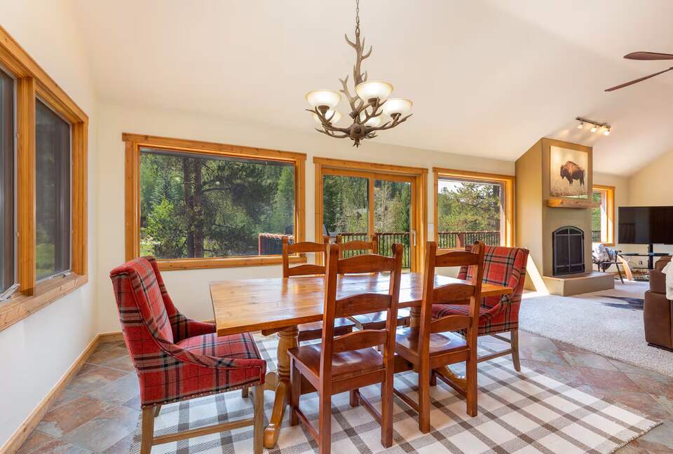 Alpine Hideaway in Keystone with Mountain Views - Keystone, Colorado