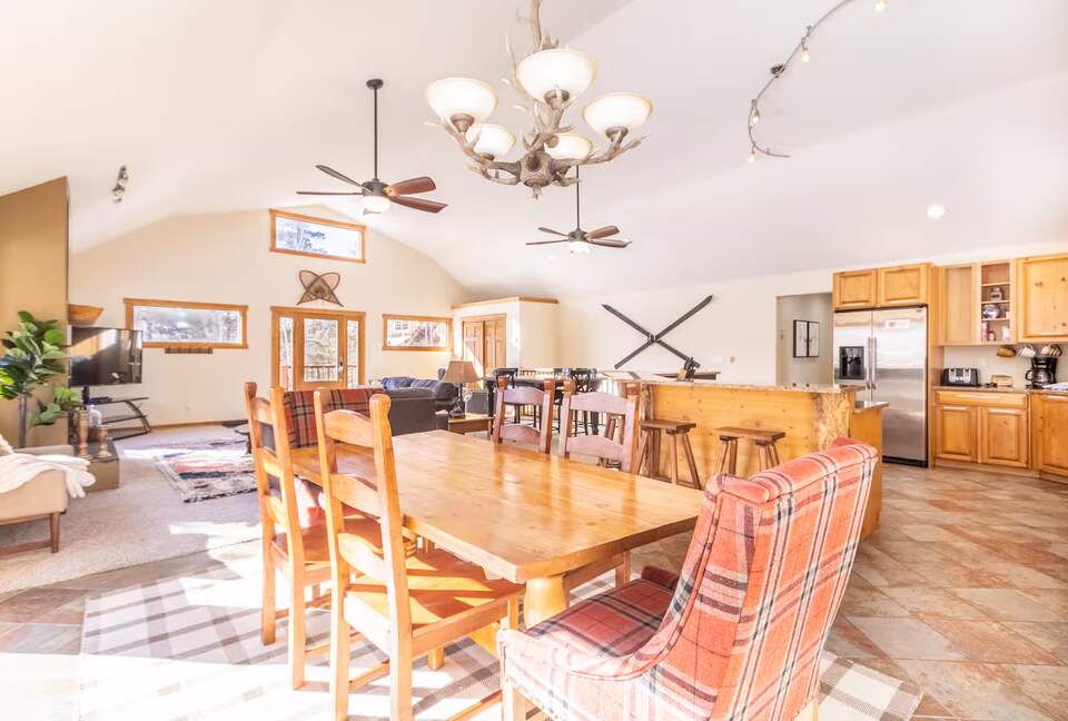 Alpine Hideaway in Keystone with Mountain Views - Keystone, Colorado