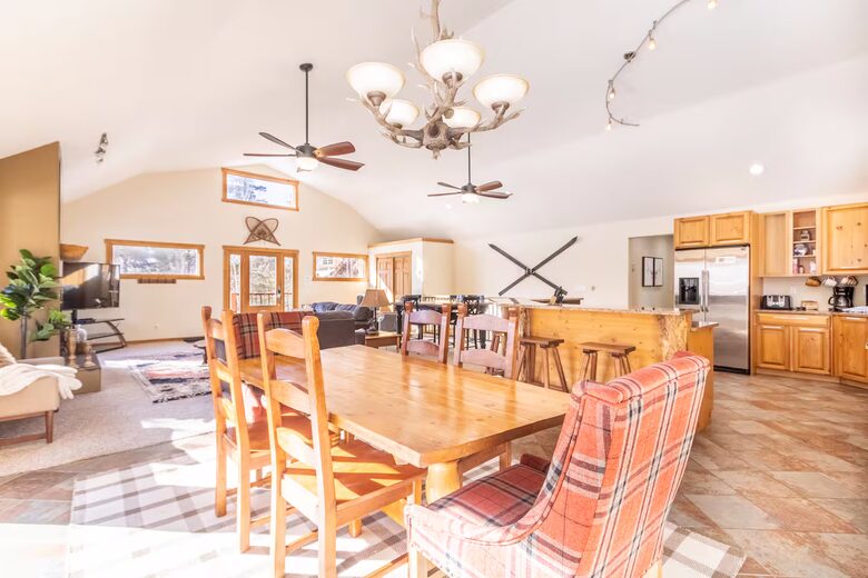 Alpine Hideaway in Keystone with Mountain Views - Keystone, Colorado