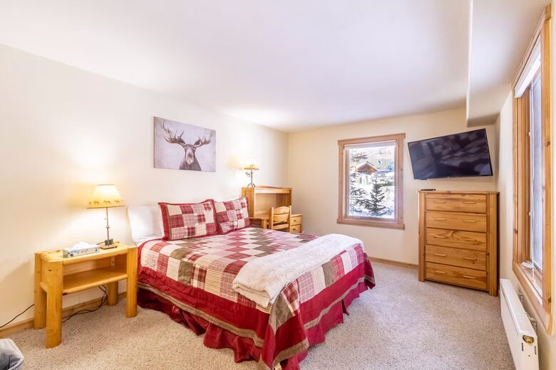 Alpine Hideaway in Keystone with Mountain Views - Keystone, Colorado