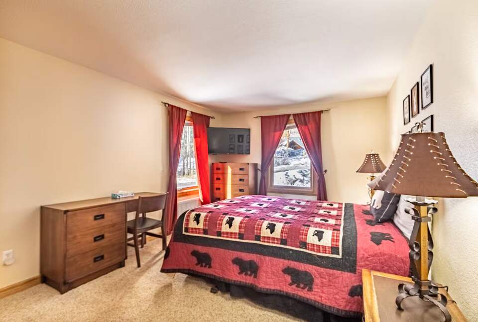 Alpine Hideaway in Keystone with Mountain Views - Keystone, Colorado