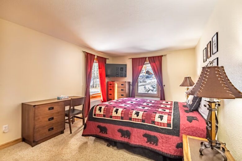 Alpine Hideaway in Keystone with Mountain Views - Keystone, Colorado