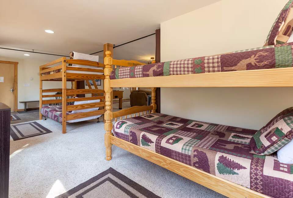 Alpine Hideaway in Keystone with Mountain Views - Keystone, Colorado