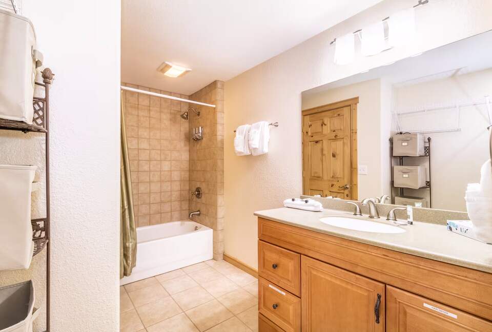 Alpine Hideaway in Keystone with Mountain Views - Keystone, Colorado