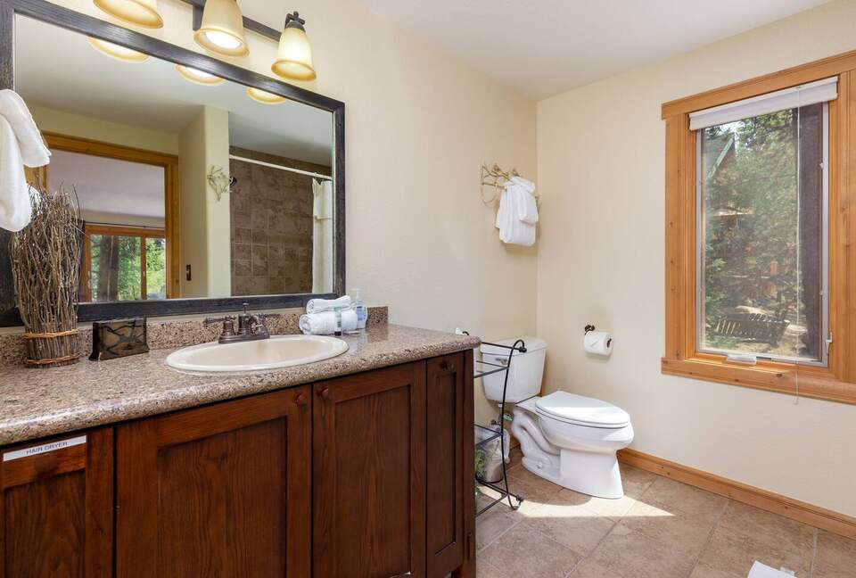 Alpine Hideaway in Keystone with Mountain Views - Keystone, Colorado