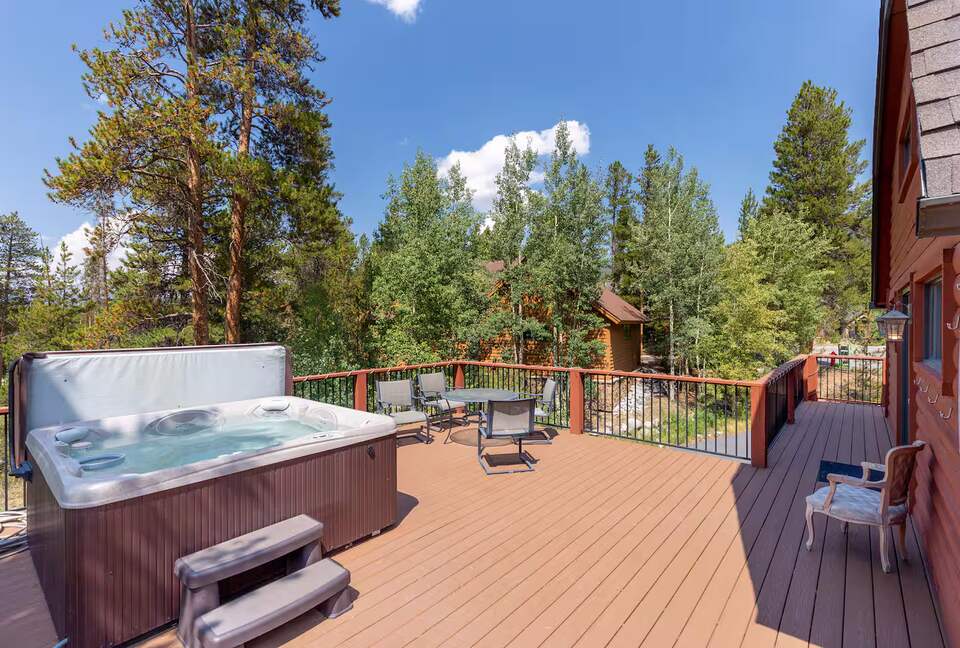 Alpine Hideaway in Keystone with Mountain Views - Keystone, Colorado