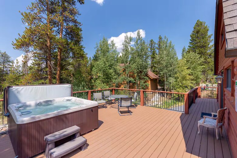 Alpine Hideaway in Keystone with Mountain Views - Keystone, Colorado