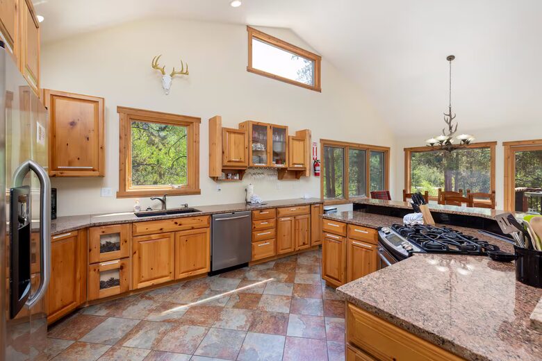 Alpine Hideaway in Keystone with Mountain Views - Keystone, Colorado