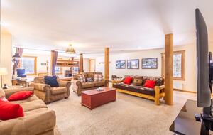 Alpine Hideaway in Keystone with Mountain Views - Keystone, Colorado