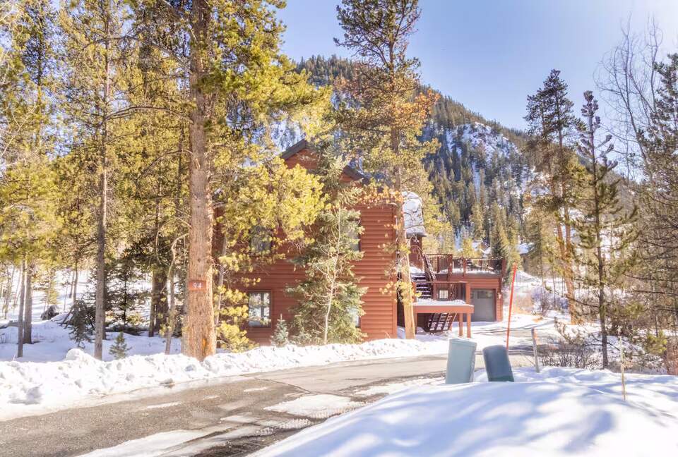 Alpine Hideaway in Keystone with Mountain Views - Keystone, Colorado