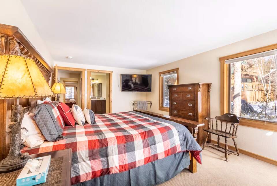 Alpine Hideaway in Keystone with Mountain Views - Keystone, Colorado