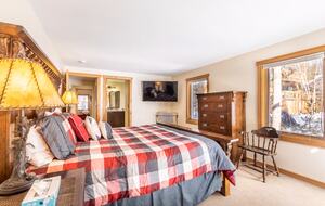 Alpine Hideaway in Keystone with Mountain Views - Keystone, Colorado