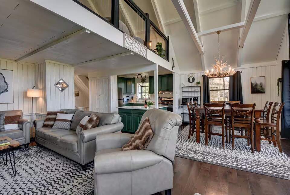 Sky Valley Mountain Retreat with Amenities - Sky Valley, Georgia