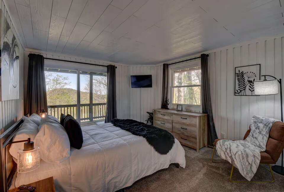 Sky Valley Mountain Retreat with Amenities - Sky Valley, Georgia