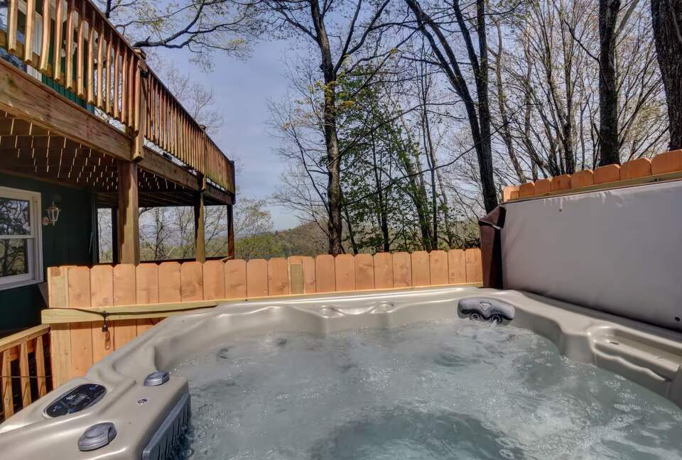 Sky Valley Mountain Retreat with Amenities - Sky Valley, Georgia