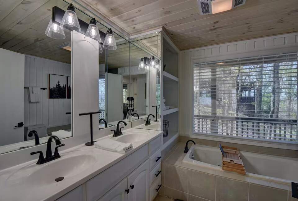 Sky Valley Mountain Retreat with Amenities - Sky Valley, Georgia