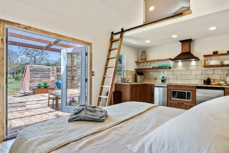 Luxury Retreat | With Hot/Cold Pool & Sauna - Wimberley, Texas