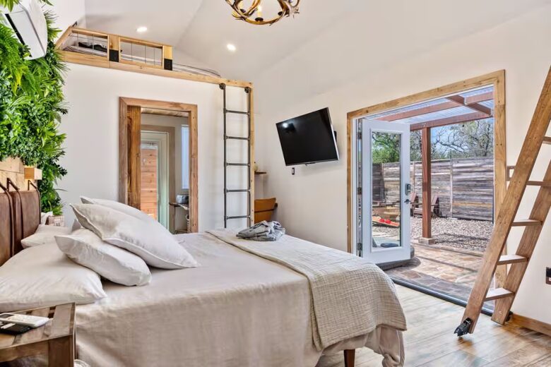 Luxury Retreat | With Hot/Cold Pool & Sauna - Wimberley, Texas