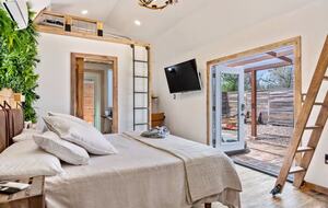 Luxury Retreat | With Hot/Cold Pool & Sauna - Wimberley, Texas