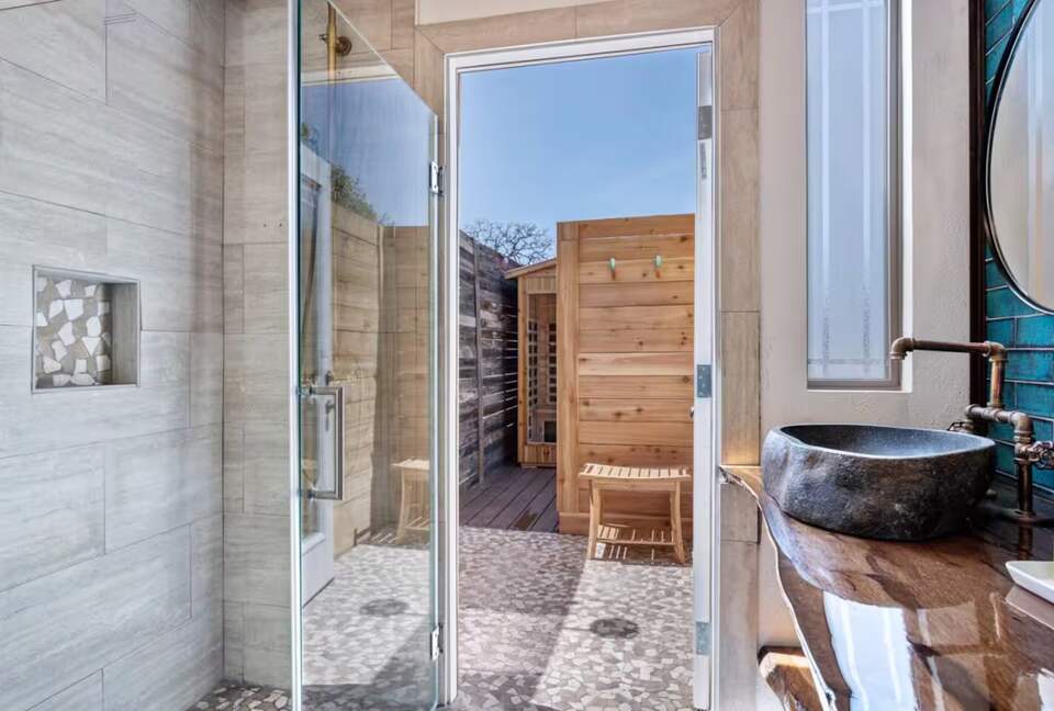 Luxury Retreat | With Hot/Cold Pool & Sauna - Wimberley, Texas